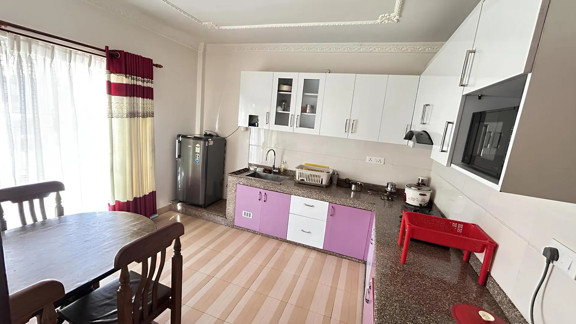 Raniban Suites - Apartment Home Катманду Непал