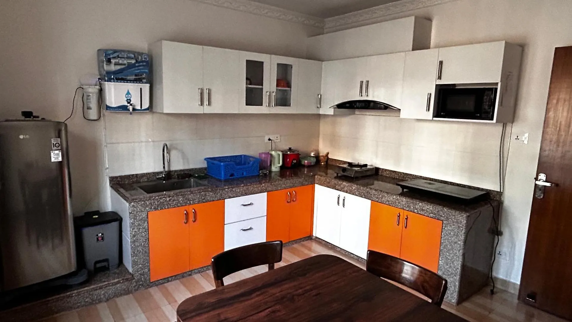 Raniban Suites - Apartment Home Катманду