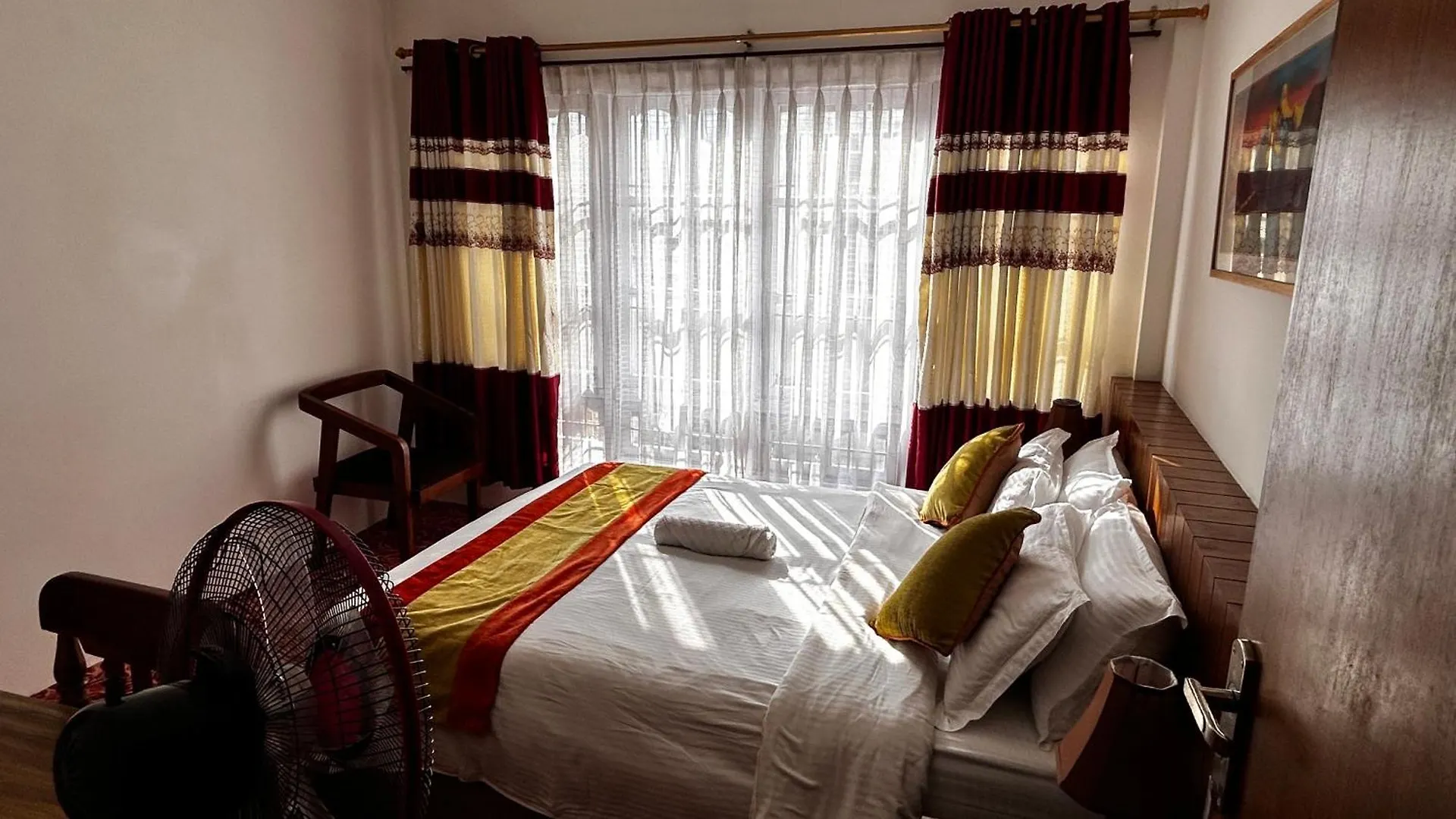Raniban Suites - Apartment Home Катманду